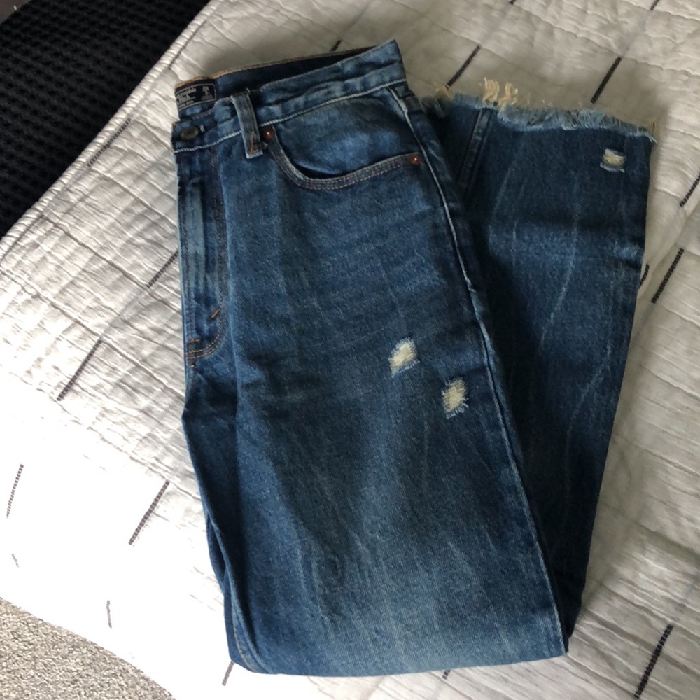 NWOT Abercrombie Mom Jean